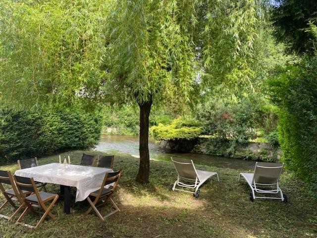 Hostellerie Les Griffons Bourdeilles Buitenkant foto