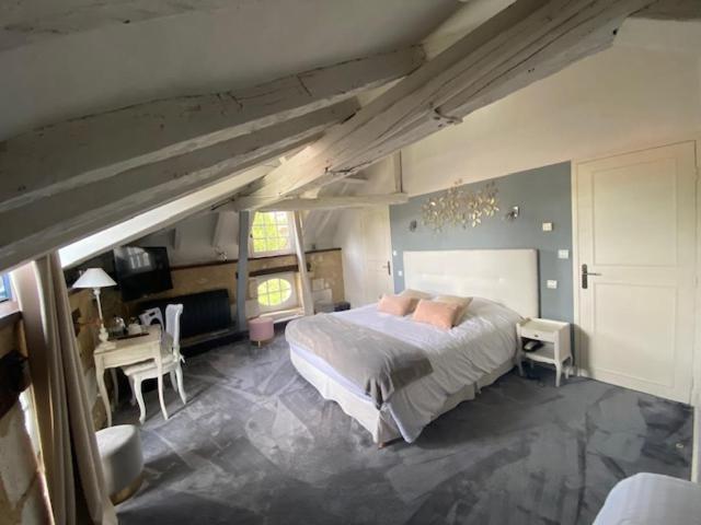 Hostellerie Les Griffons Bourdeilles Buitenkant foto