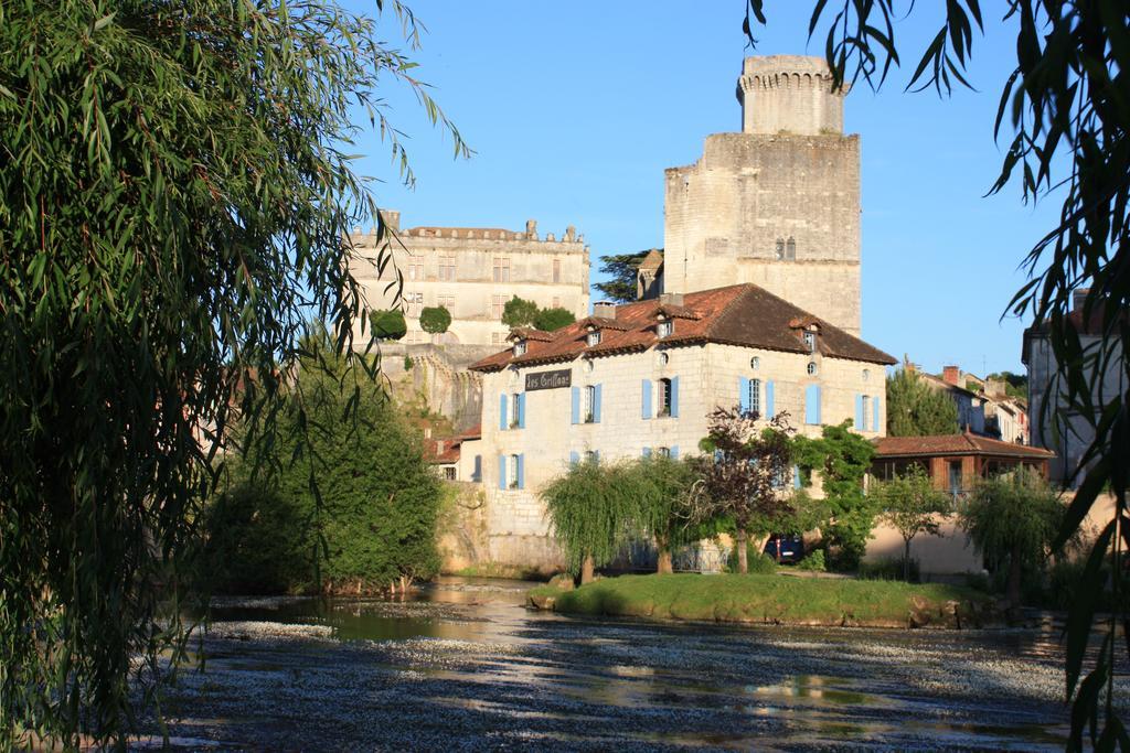 Hostellerie Les Griffons Bourdeilles Buitenkant foto