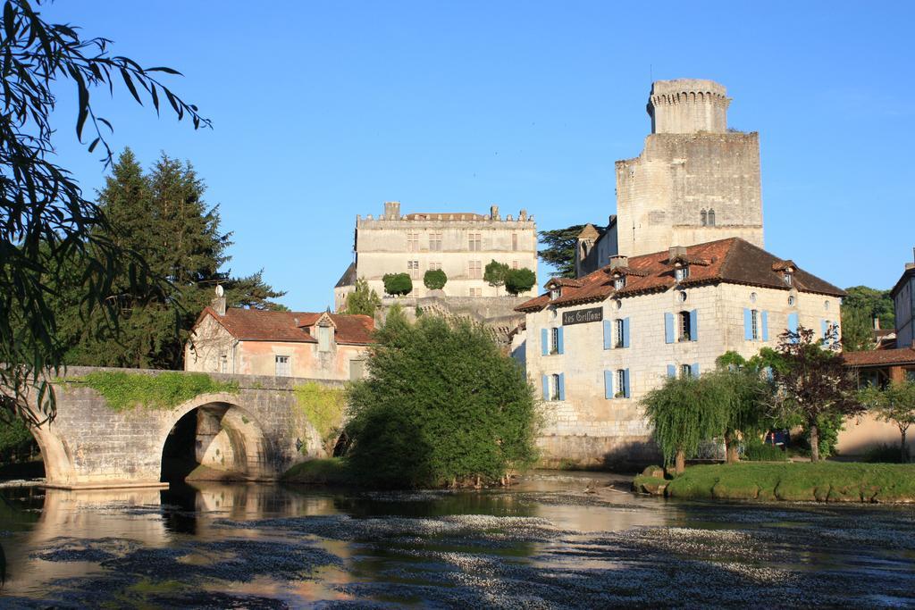 Hostellerie Les Griffons Bourdeilles Buitenkant foto