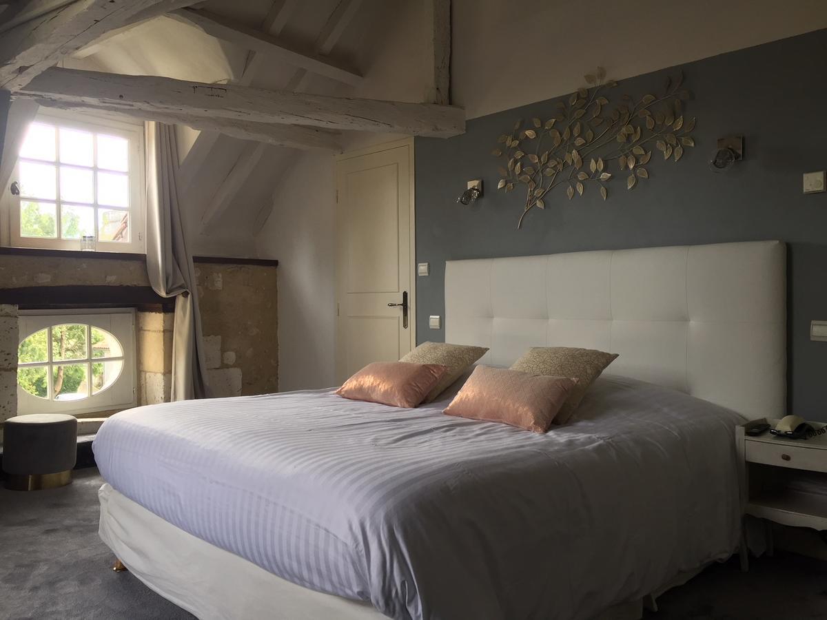 Hostellerie Les Griffons Bourdeilles Buitenkant foto