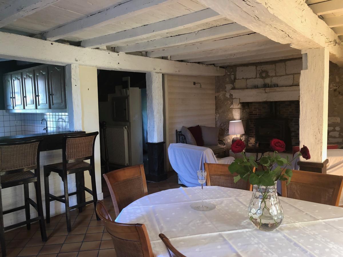 Hostellerie Les Griffons Bourdeilles Buitenkant foto