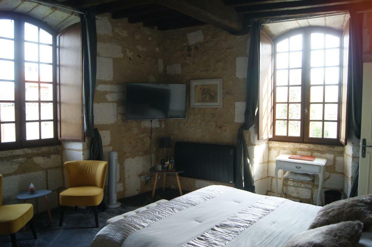 Hostellerie Les Griffons Bourdeilles Buitenkant foto
