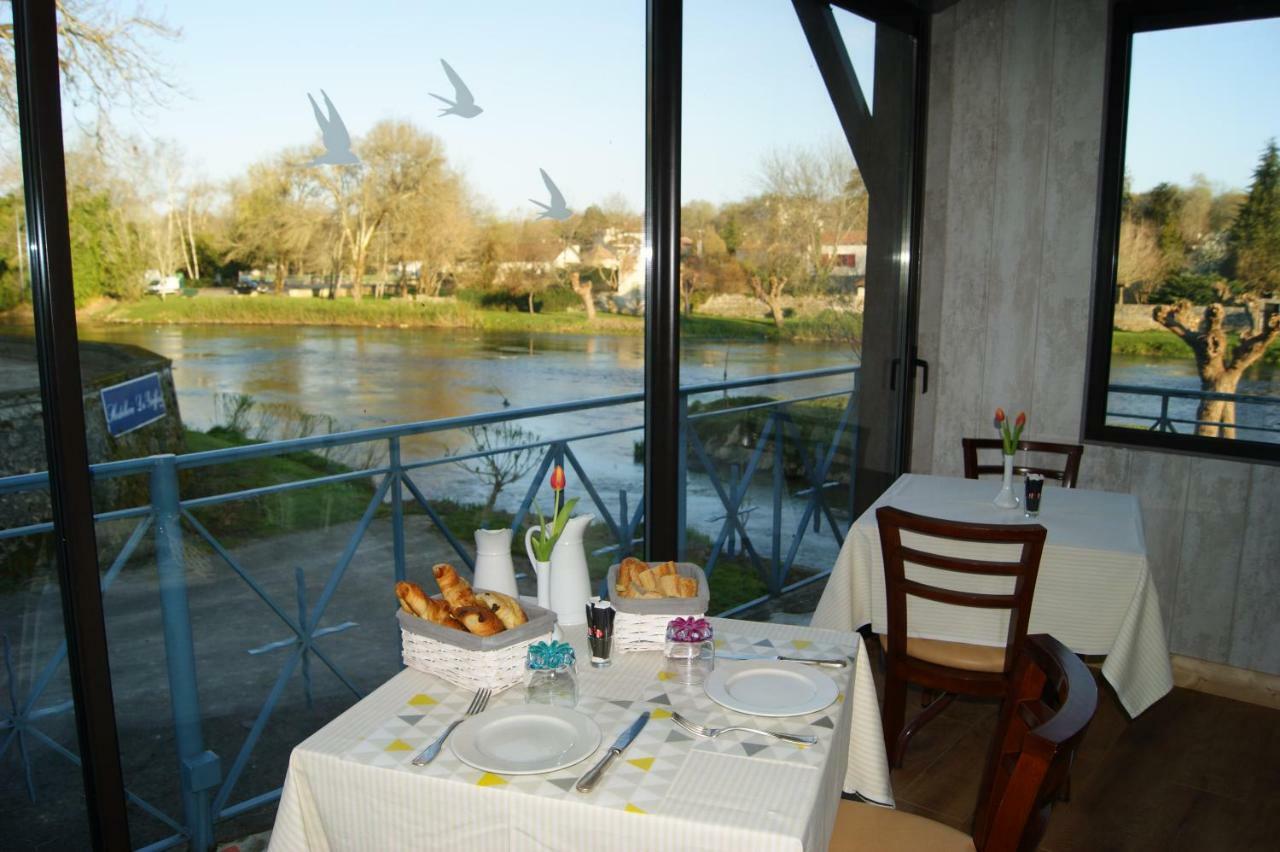 Hostellerie Les Griffons Bourdeilles Buitenkant foto