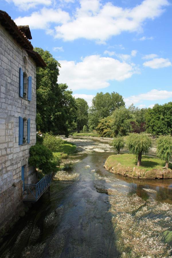 Hostellerie Les Griffons Bourdeilles Buitenkant foto